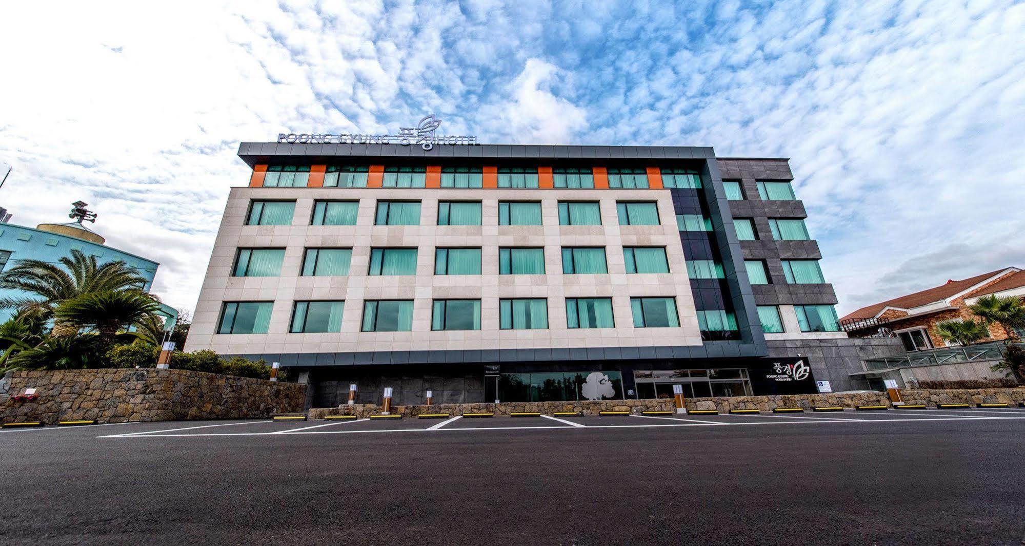 Jeju Poong Gyung Hotel Согвипхо Экстерьер фото