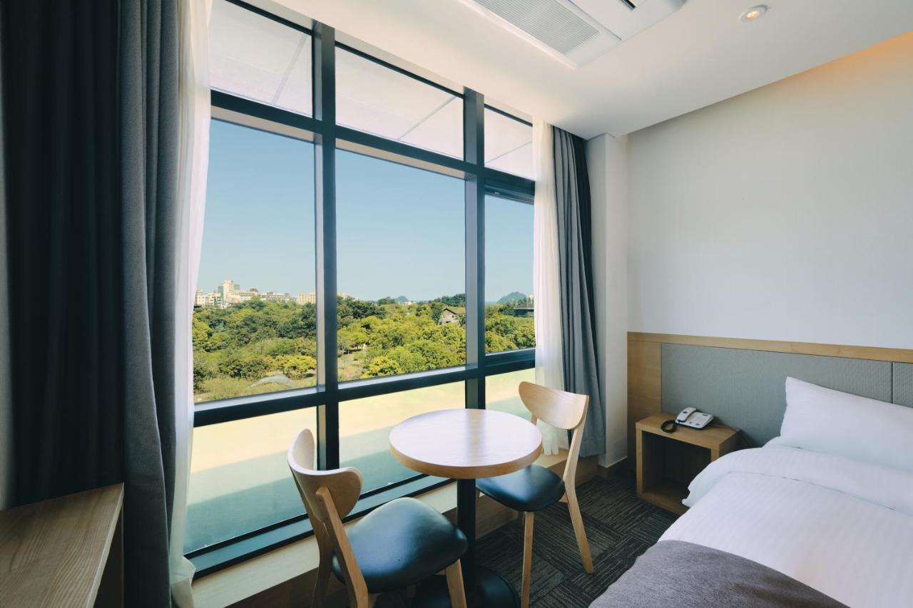 Jeju Poong Gyung Hotel Согвипхо Экстерьер фото